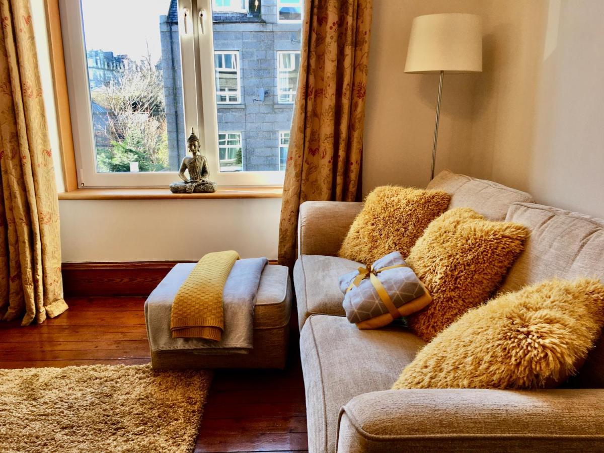 Cosy 2 Bedroom Central Apartment - Free Parking, Free Wifi أبردين المظهر الخارجي الصورة