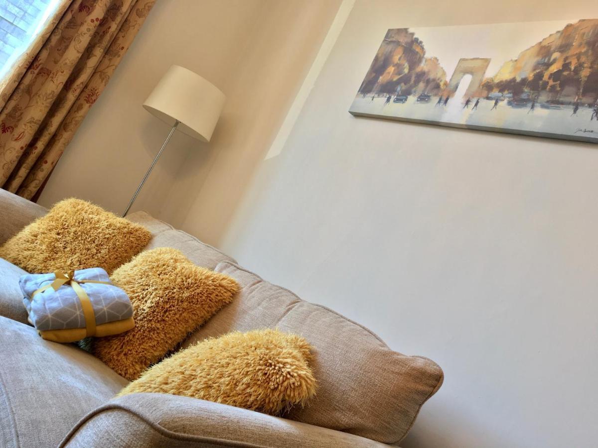 Cosy 2 Bedroom Central Apartment - Free Parking, Free Wifi أبردين المظهر الخارجي الصورة