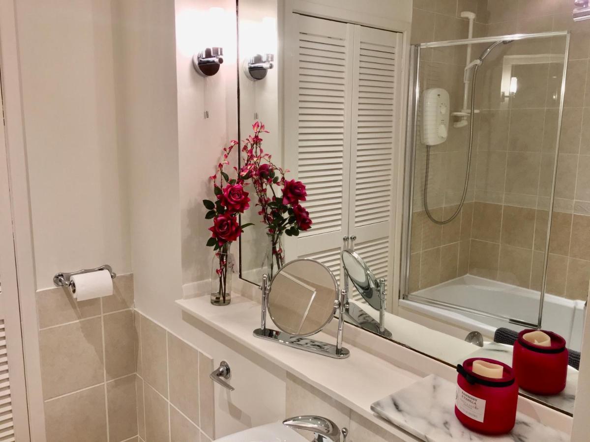 Cosy 2 Bedroom Central Apartment - Free Parking, Free Wifi أبردين المظهر الخارجي الصورة