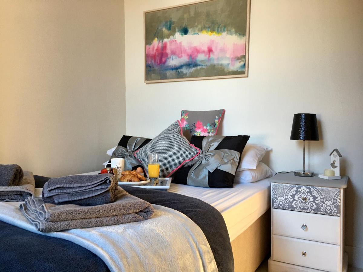 Cosy 2 Bedroom Central Apartment - Free Parking, Free Wifi أبردين المظهر الخارجي الصورة