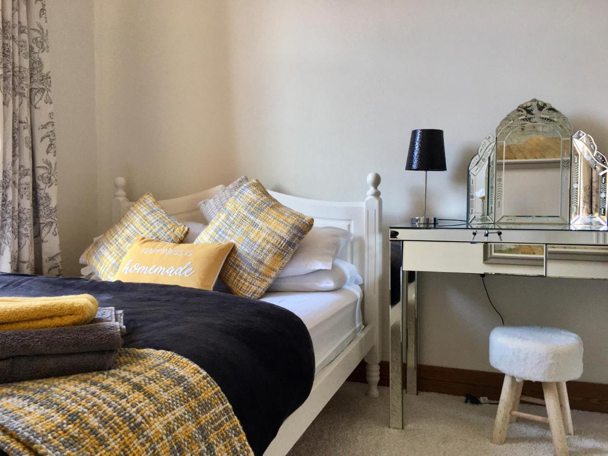 Cosy 2 Bedroom Central Apartment - Free Parking, Free Wifi أبردين المظهر الخارجي الصورة