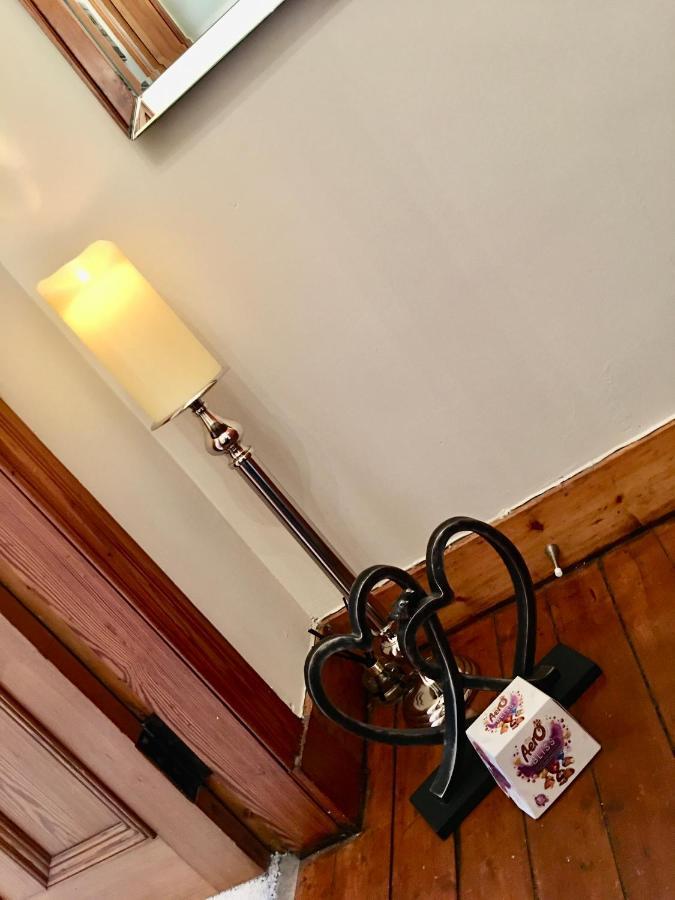 Cosy 2 Bedroom Central Apartment - Free Parking, Free Wifi أبردين المظهر الخارجي الصورة